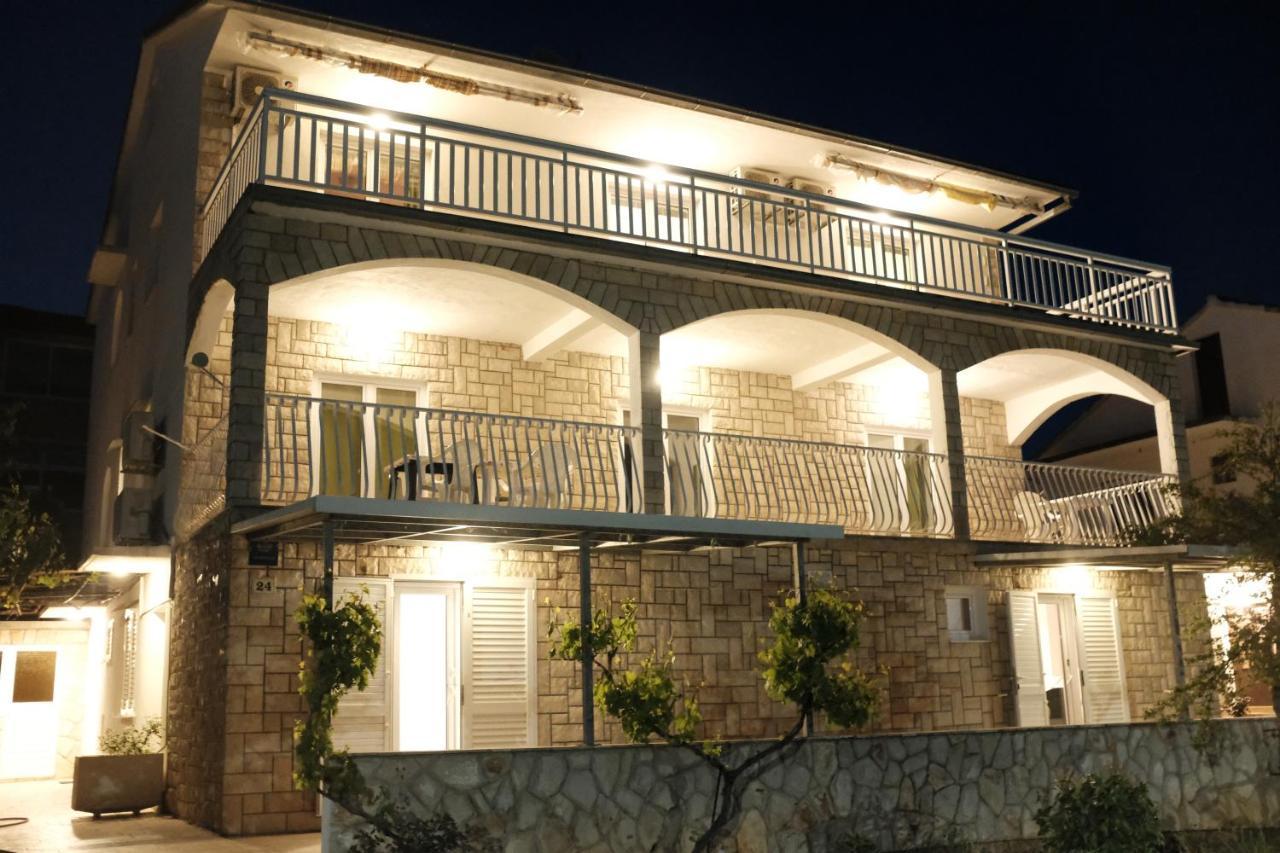 Apartments Marinko Stari Grad  Luaran gambar