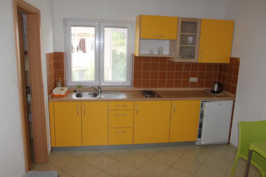 Apartments Marinko Stari Grad  Bilik gambar