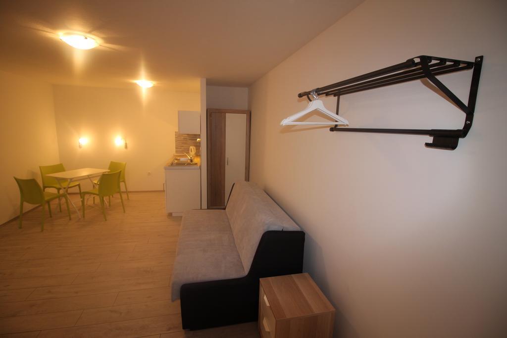 Apartments Marinko Stari Grad  Luaran gambar