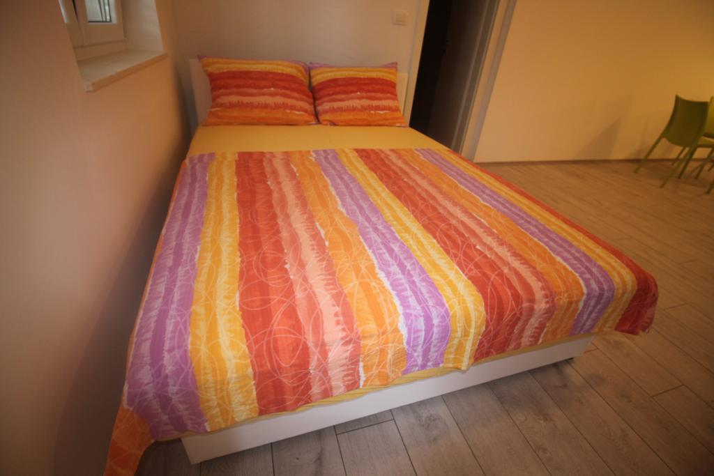 Apartments Marinko Stari Grad  Luaran gambar
