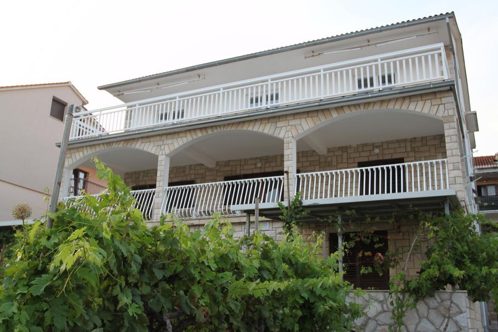 Apartments Marinko Stari Grad  Luaran gambar