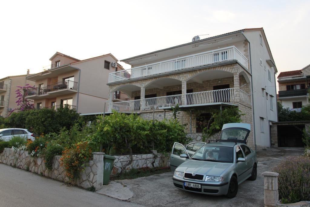 Apartments Marinko Stari Grad  Luaran gambar
