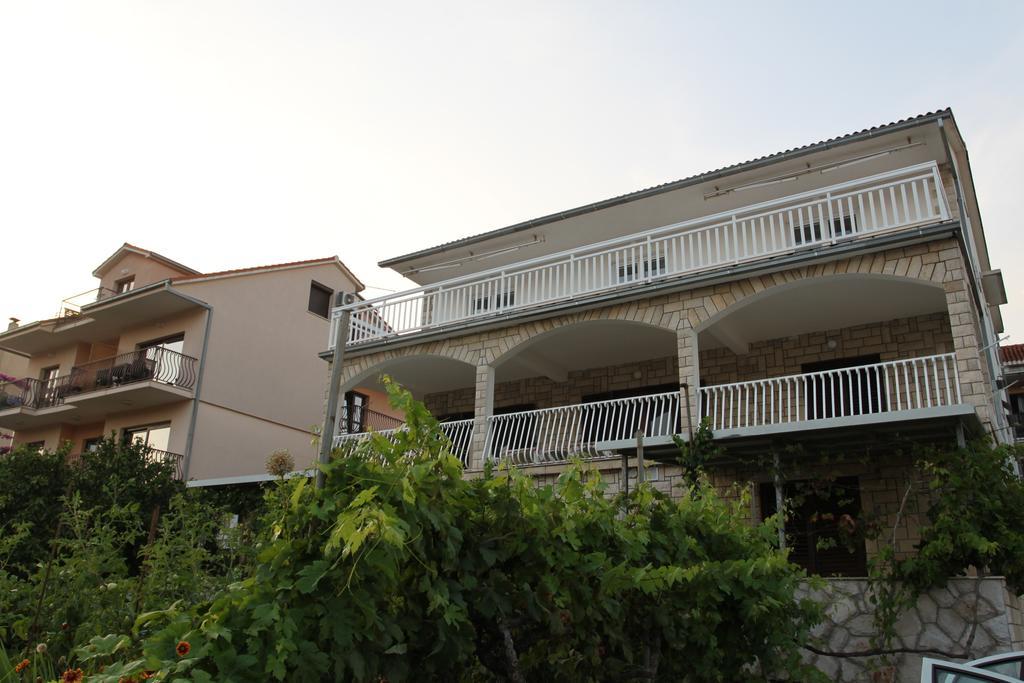Apartments Marinko Stari Grad  Luaran gambar