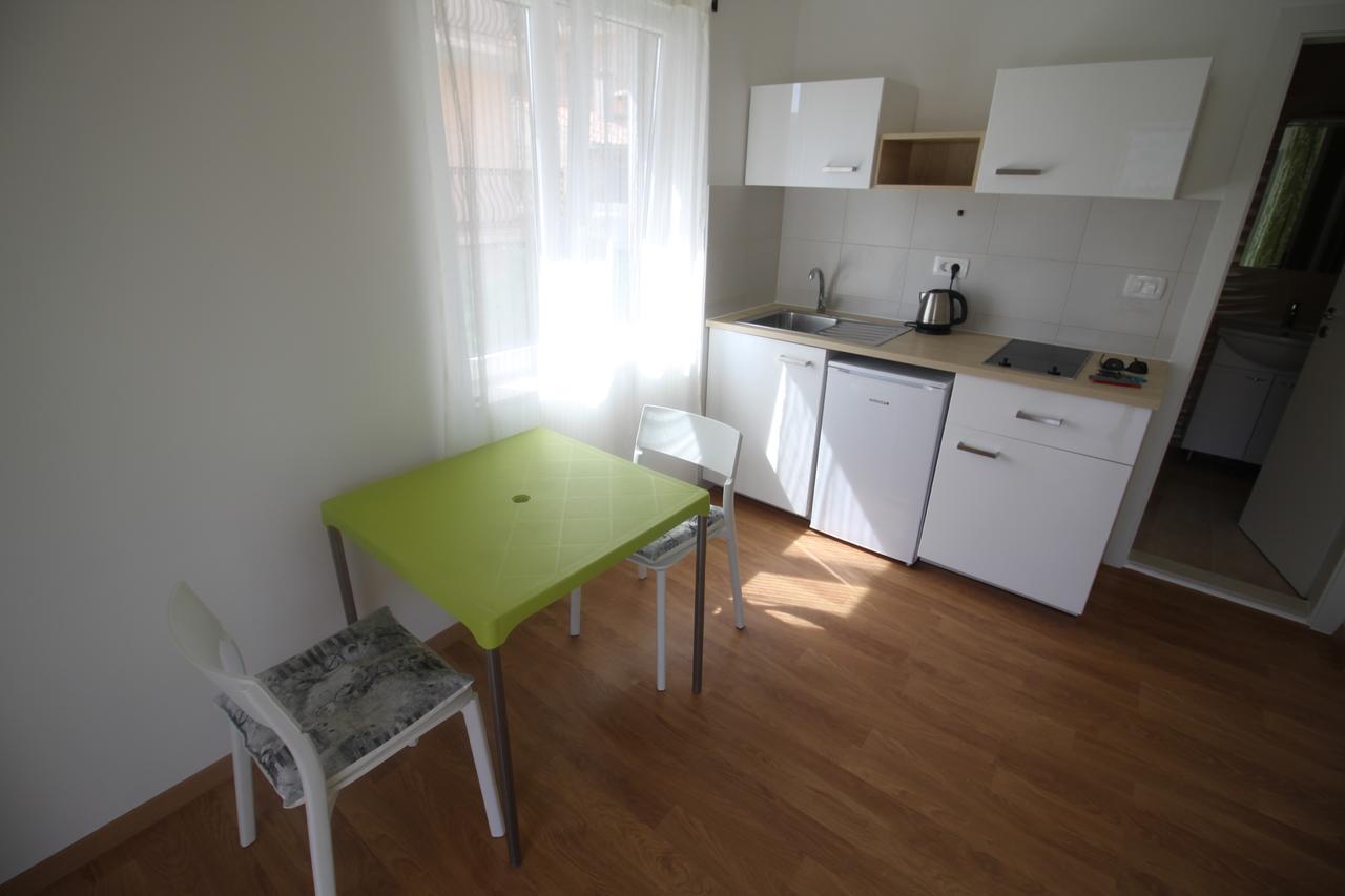 Apartments Marinko Stari Grad  Luaran gambar