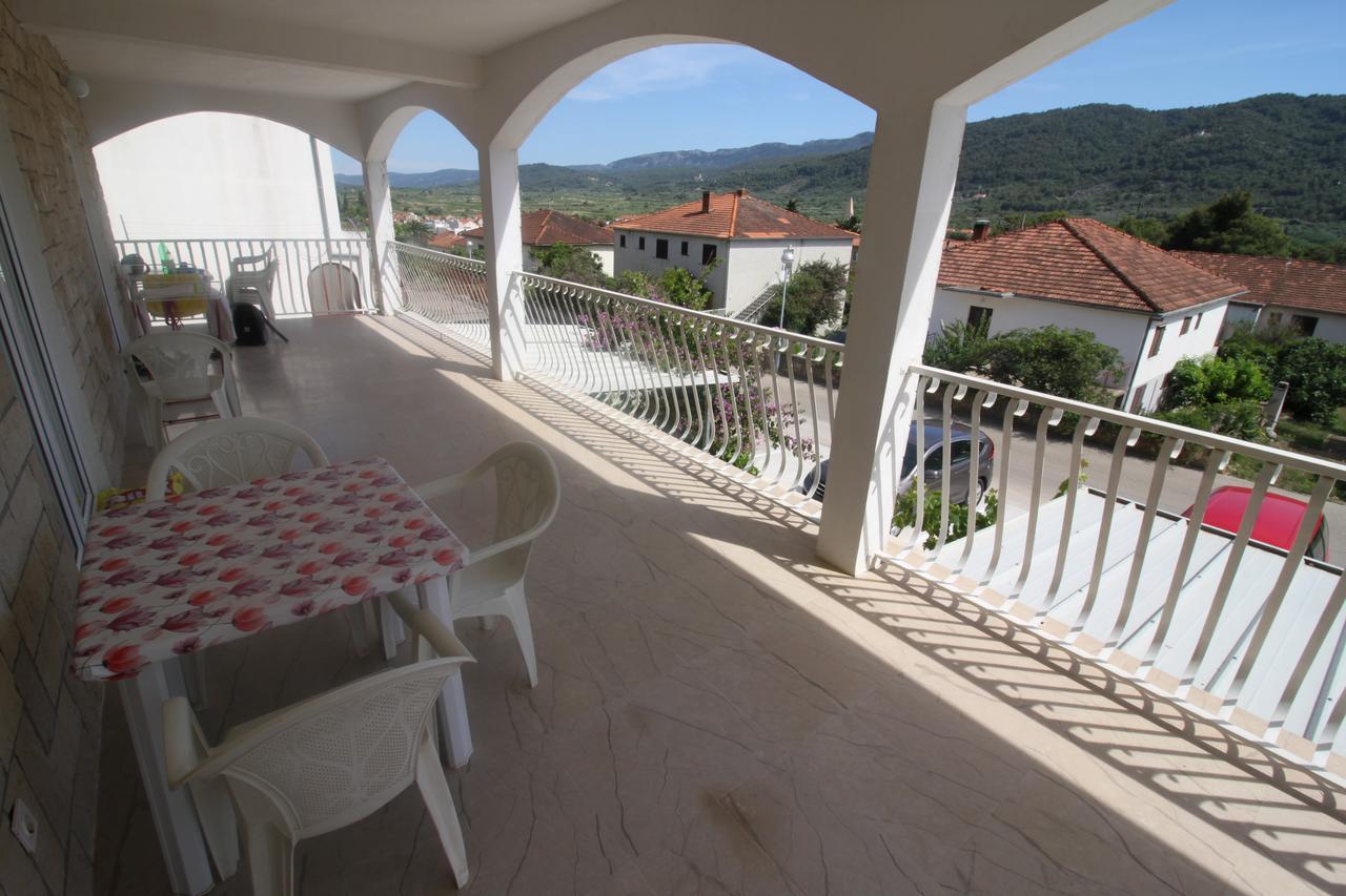 Apartments Marinko Stari Grad  Luaran gambar